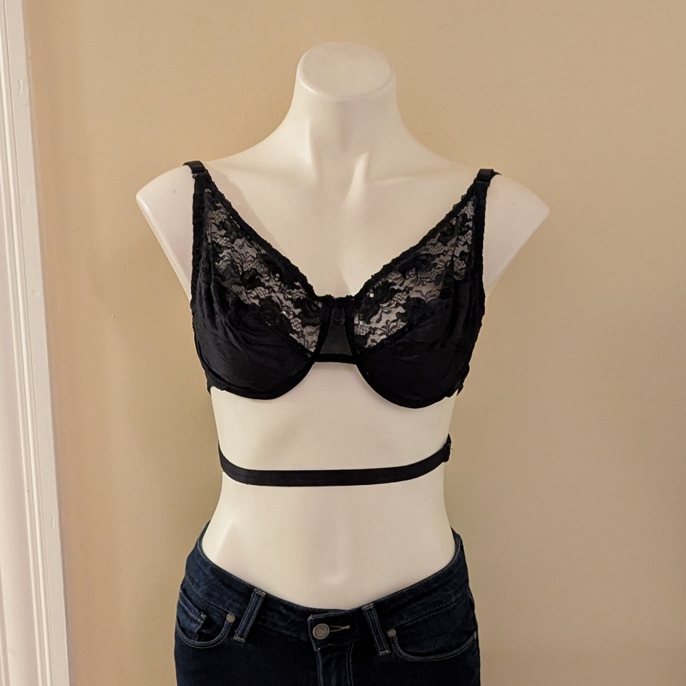 Vintage black low back lace bra size 38 B